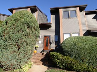 37 Ventura Ct, Old Bridge, NJ 08857