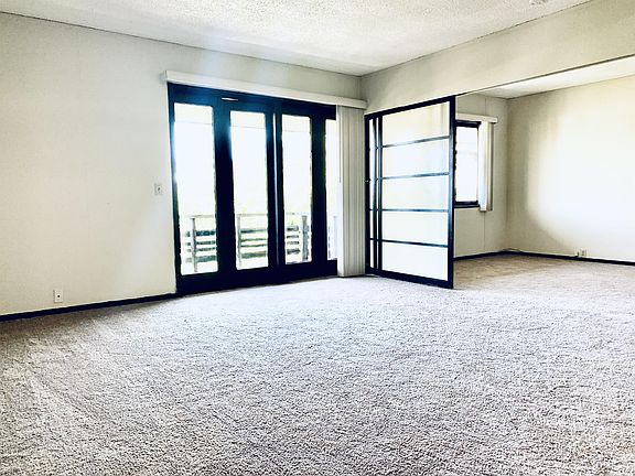 5th image of 2828 Upshur St #118