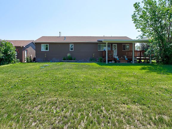 2nd image of 4583 Victoria Dr