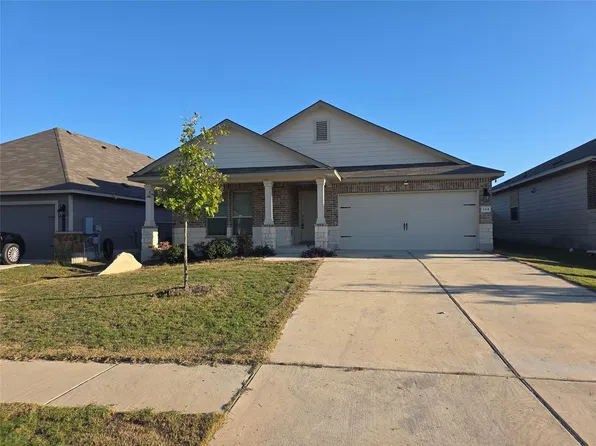 164 Onna St, Taylor, TX 76574