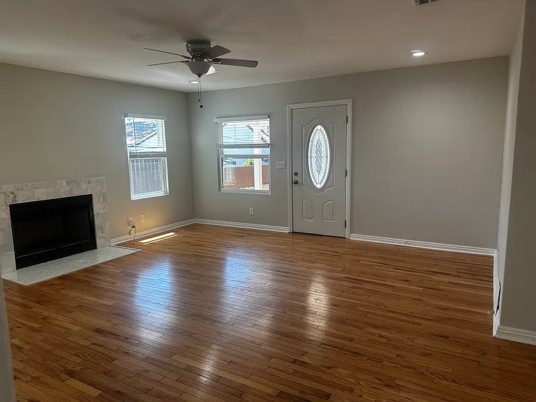 829 E Calaveras St — Photo 3