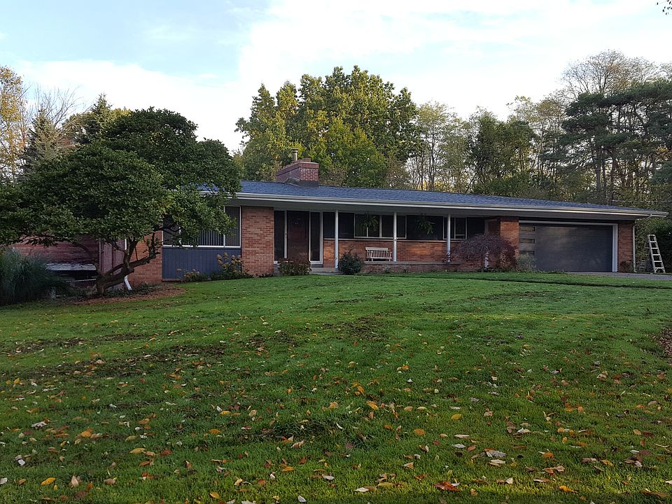 1st image of 2307 Lake Michigan Dr NW