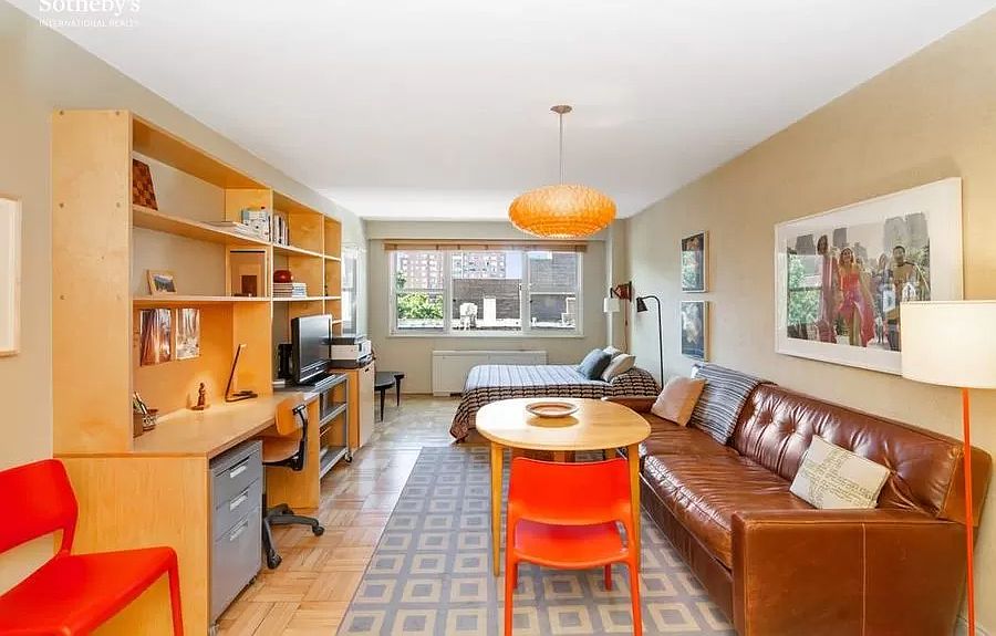 1st image of 101 W 12th St APT 9E