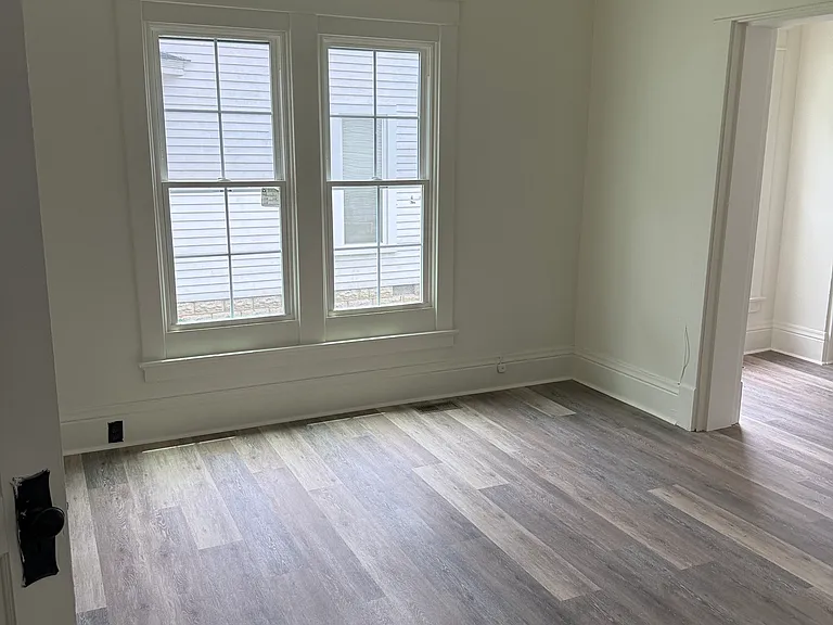 25 Samuels Ave — Photo 2