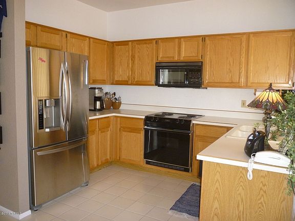 4th image of 796 E Desert Glen Dr