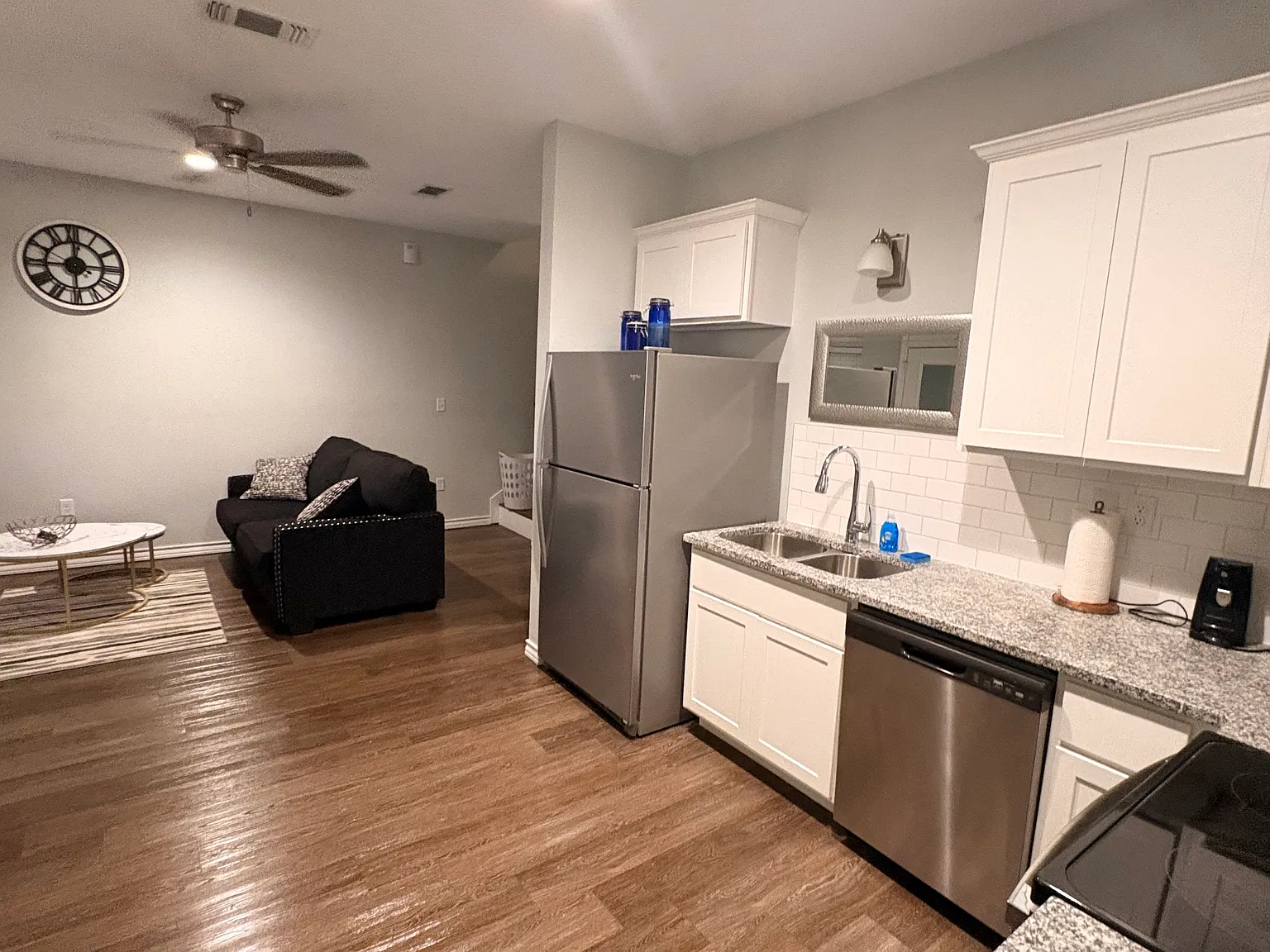 3 bed, 2.5 bath, $2,300 — Photo 3