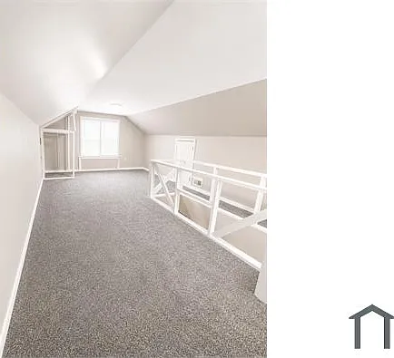 18570 Vaughan St — Photo 3
