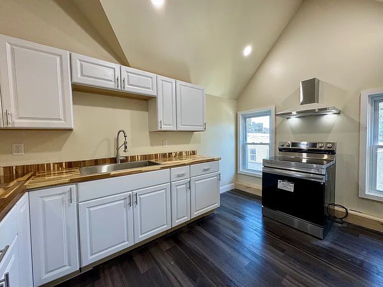 267 Oliver St #3 — Photo 13