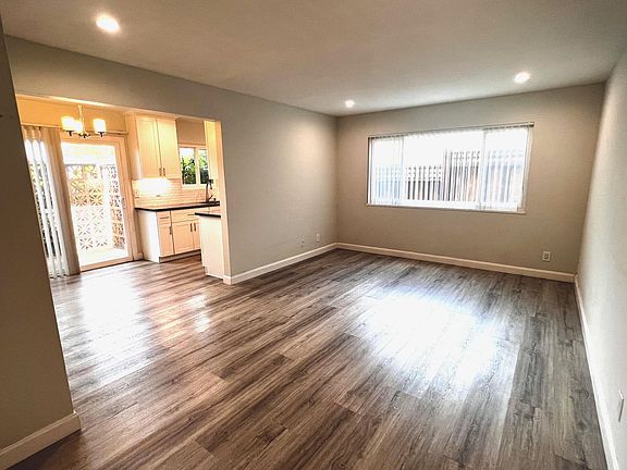2nd image of 420 Studio Cir #1