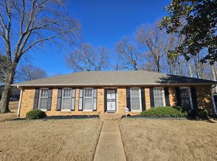 8352 Burning Tree Ln, Memphis, TN 38125