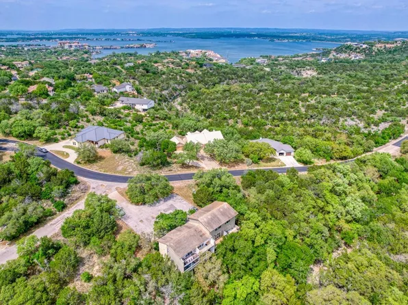 801 Grassy Knl #B, Horseshoe Bay, TX 78657