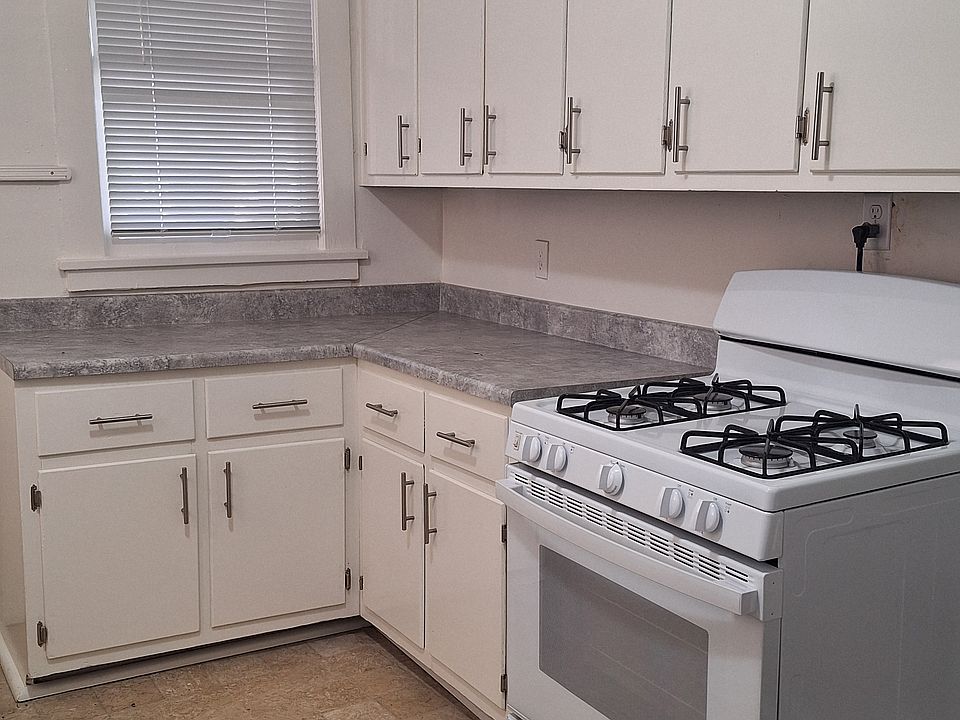 1st image of 642 Brister St