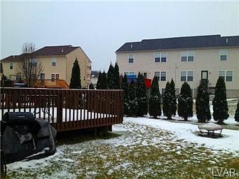 4th image of 822 Ward Dr