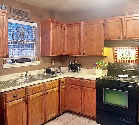 3rd image of 4102 N Meadow Ave APT 5