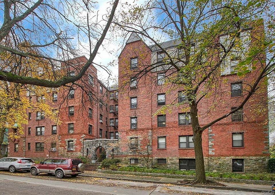 1st image of 20 William St APT 1F