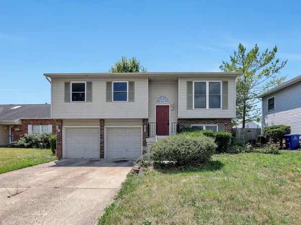 879 Cherry Bud Dr, Columbus, OH 43228
