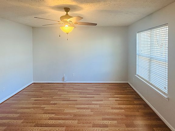 5th image of 2995 Fields Dr