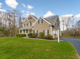 7 Hancock Ct, Walpole, MA 02081
