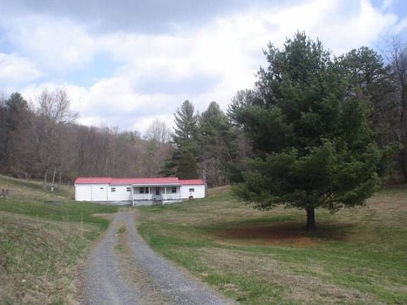 2nd image of 172 Crescent Hill Ln
