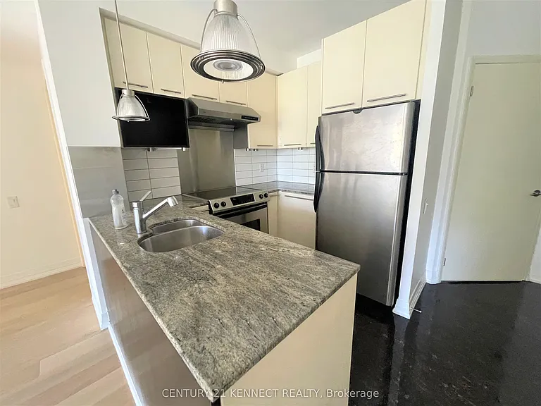 21 Carlton St #610 — Photo 5