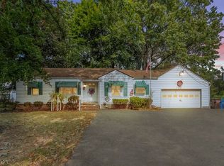 2733 E Waterloo Rd, Akron, OH 44312