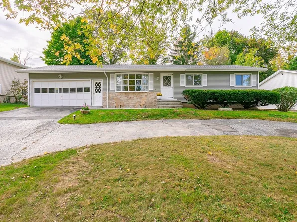 59 Nory Ln, Rochester, NY 14606