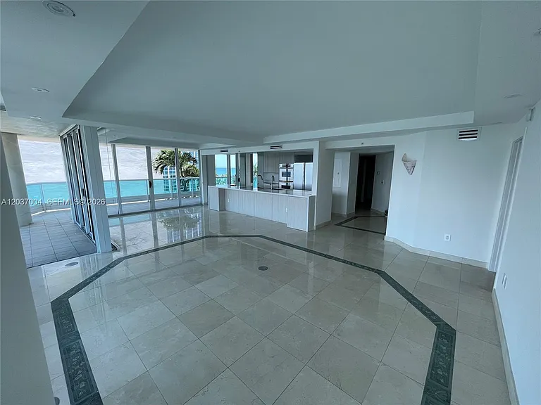5025 Collins Ave #601 — Photo 3