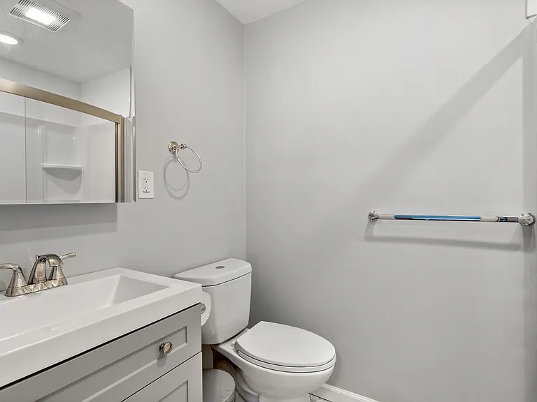 1047 Saratoga St #1 — Photo 5