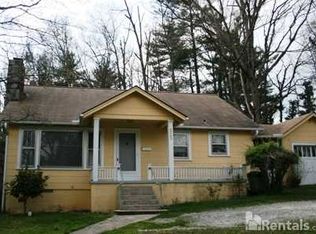 523 N Oak St, Hendersonville, NC 28739