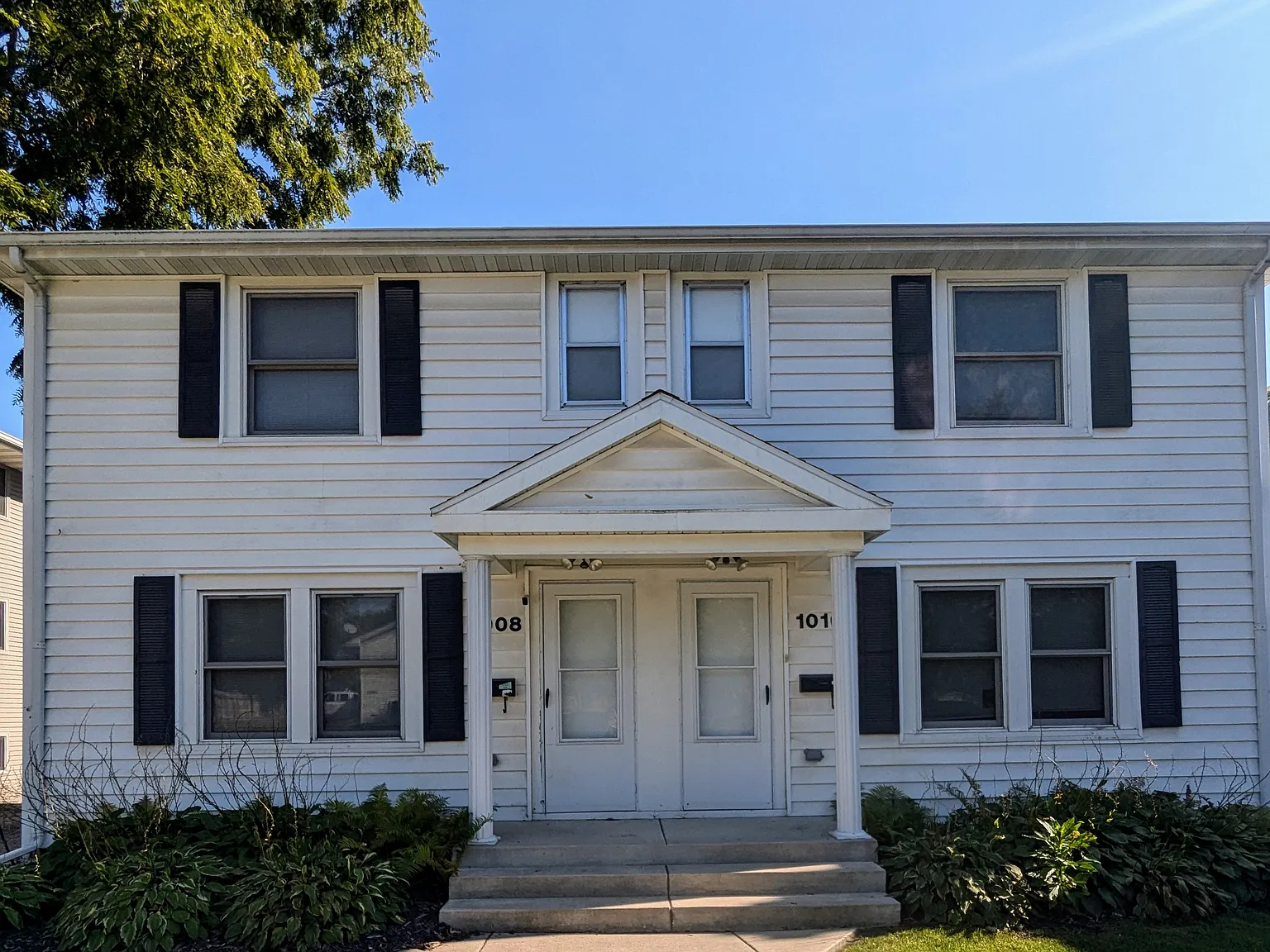 2 bed, 1000 sqft, $1,200 — Photo 1