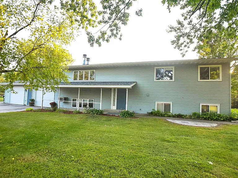 2501 Thomas Ct — Photo 33