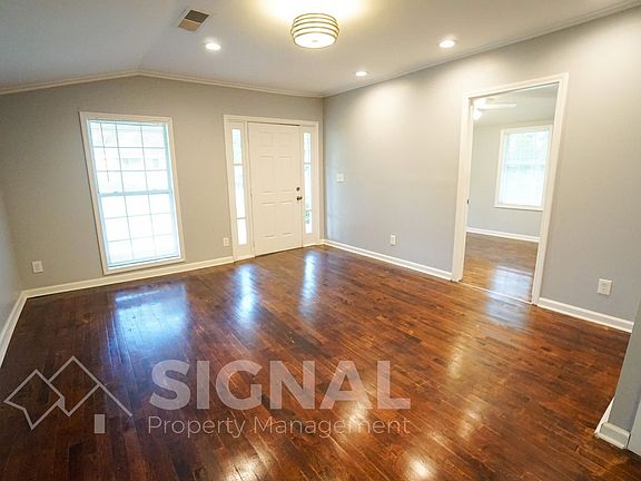 3rd image of 908 9th St SE