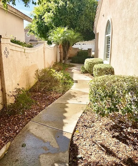 1727 Blossom Ct — Photo 33