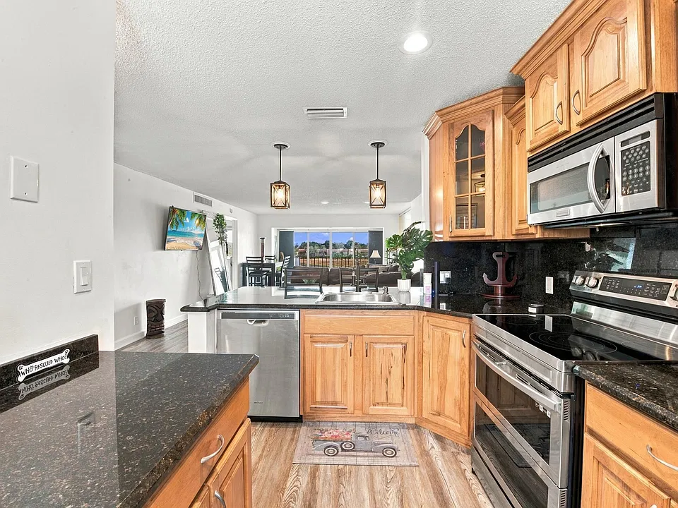 4545 Luxemburg Ct #303