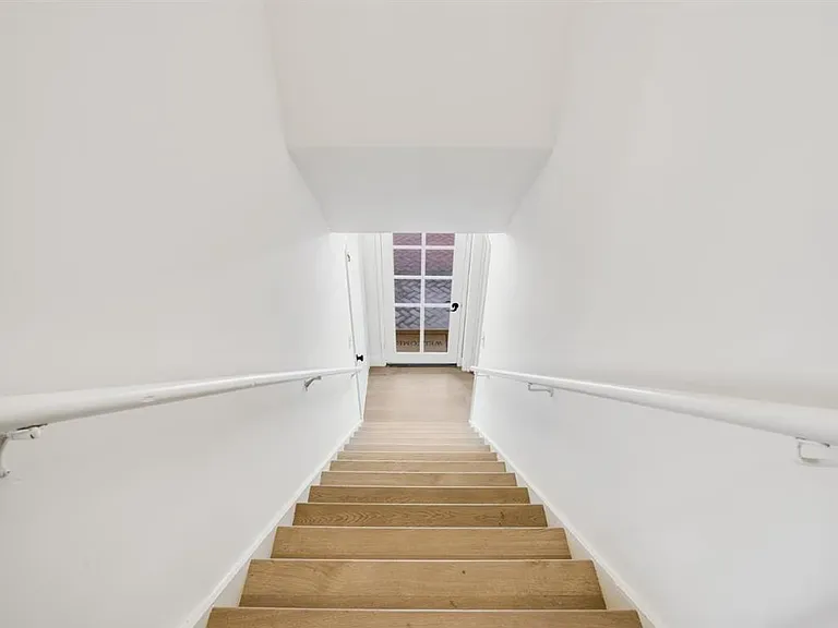 Parrott Dr — Photo 10