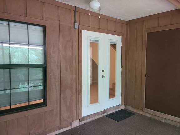 4th image of 900 SW 62nd Blvd APT B8