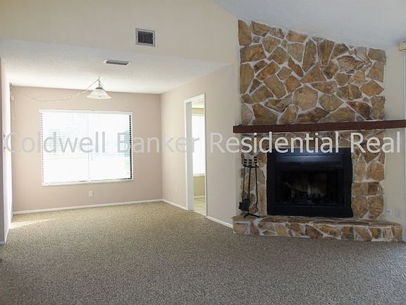 4th image of 106 N Granada Ct