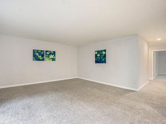5th image of 231 Durness Ct APT D