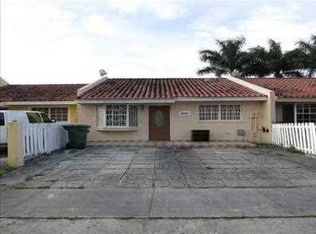 8884 NW 118th St, Hialeah Gardens, FL 33018