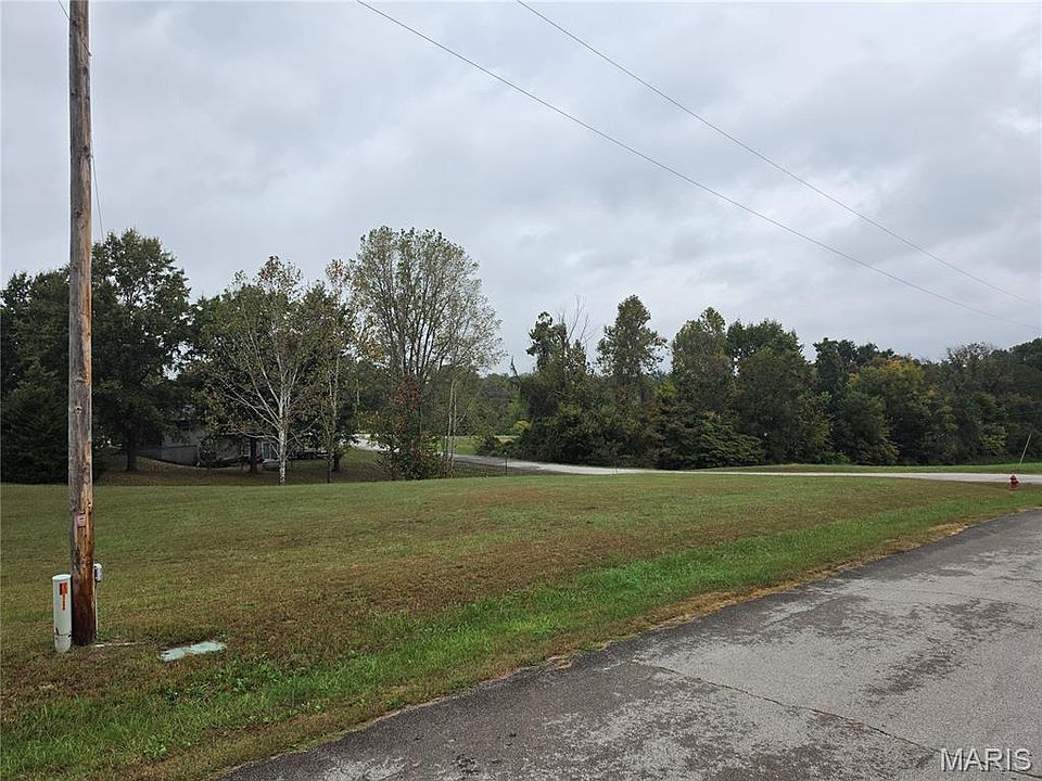 2nd image of 18 Circle Dr
