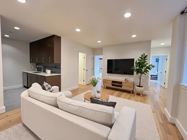 207 East 37th Street image 1 of 16