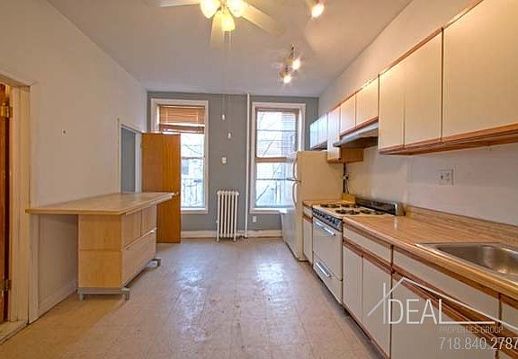 2nd image of 77 4th Ave #3
