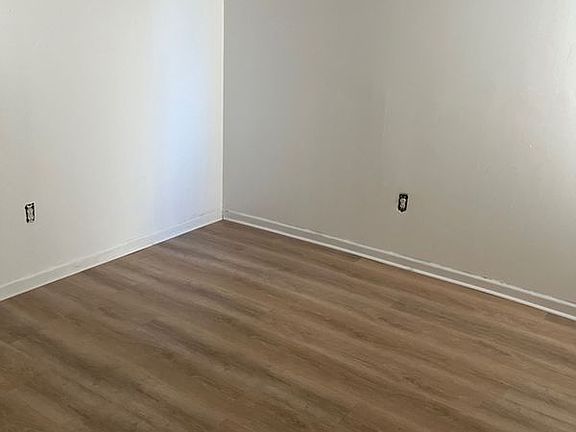 3rd image of 2351 N Park Ave #3