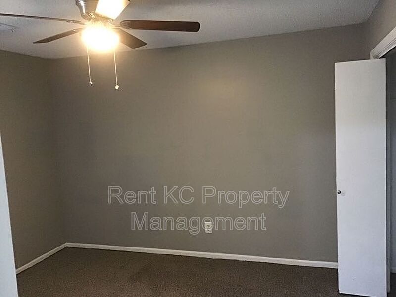 1st image of 208 W Meadow St #B