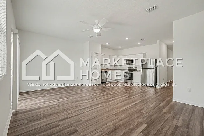 12014 Sylvia St — Photo 10
