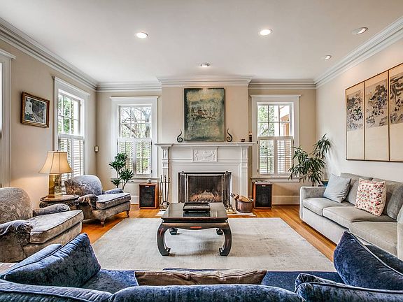 2nd image of 101 Laurel Heights Pl