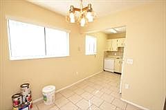 5th image of 2737 Oak Park Way