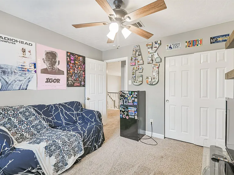 20422 Maple Meadows Ct — Photo 40