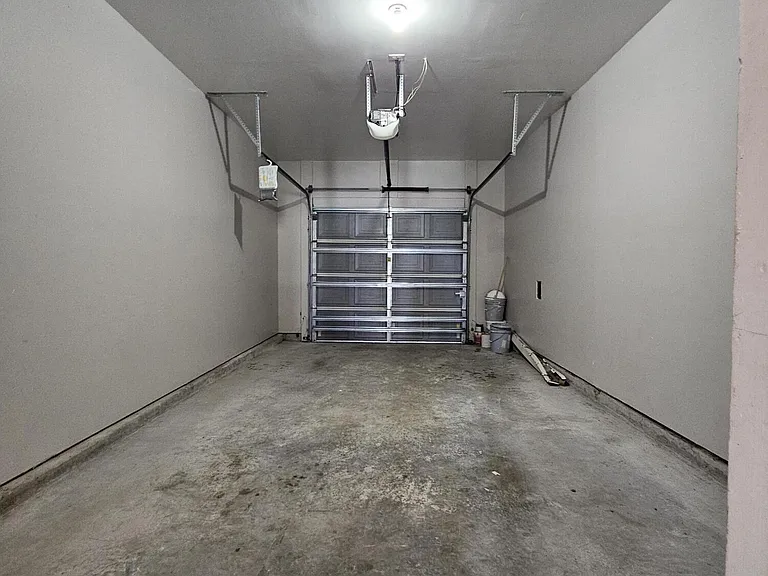 2334 Sunset Bluff Dr — Photo 22