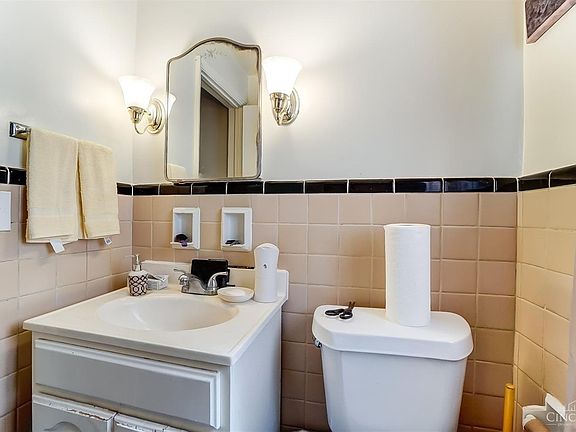 4th image of 145 Glenridge Pl